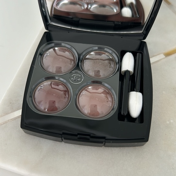 Chanel Les 4 Ombres - Picture 6 of 7